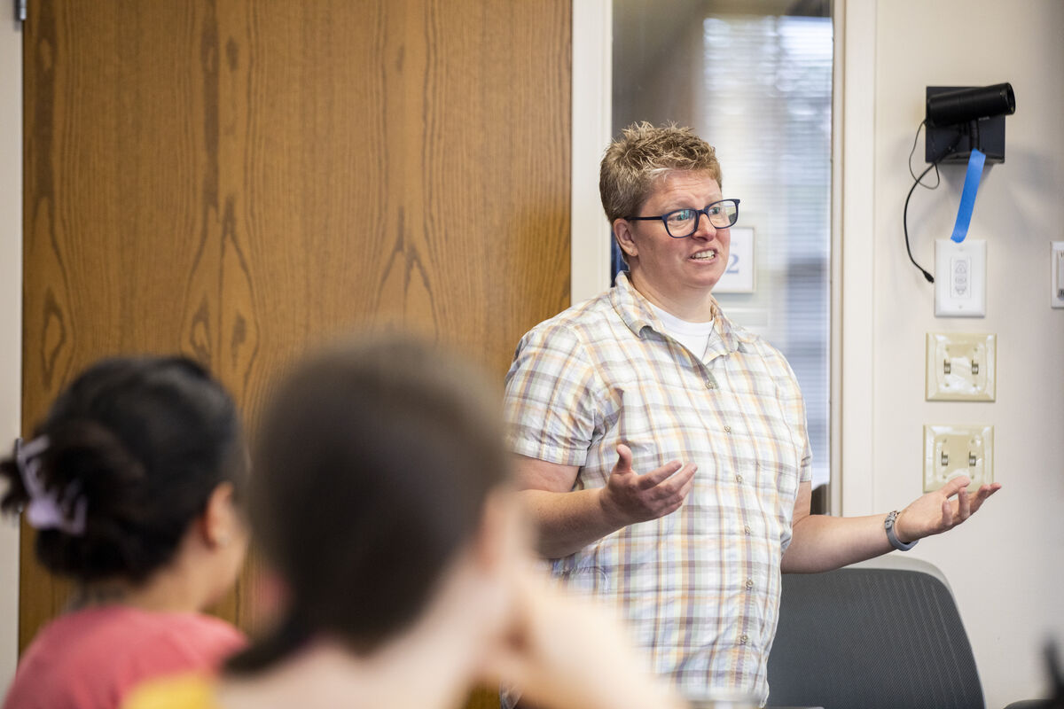 Teacher speaking to classroom
