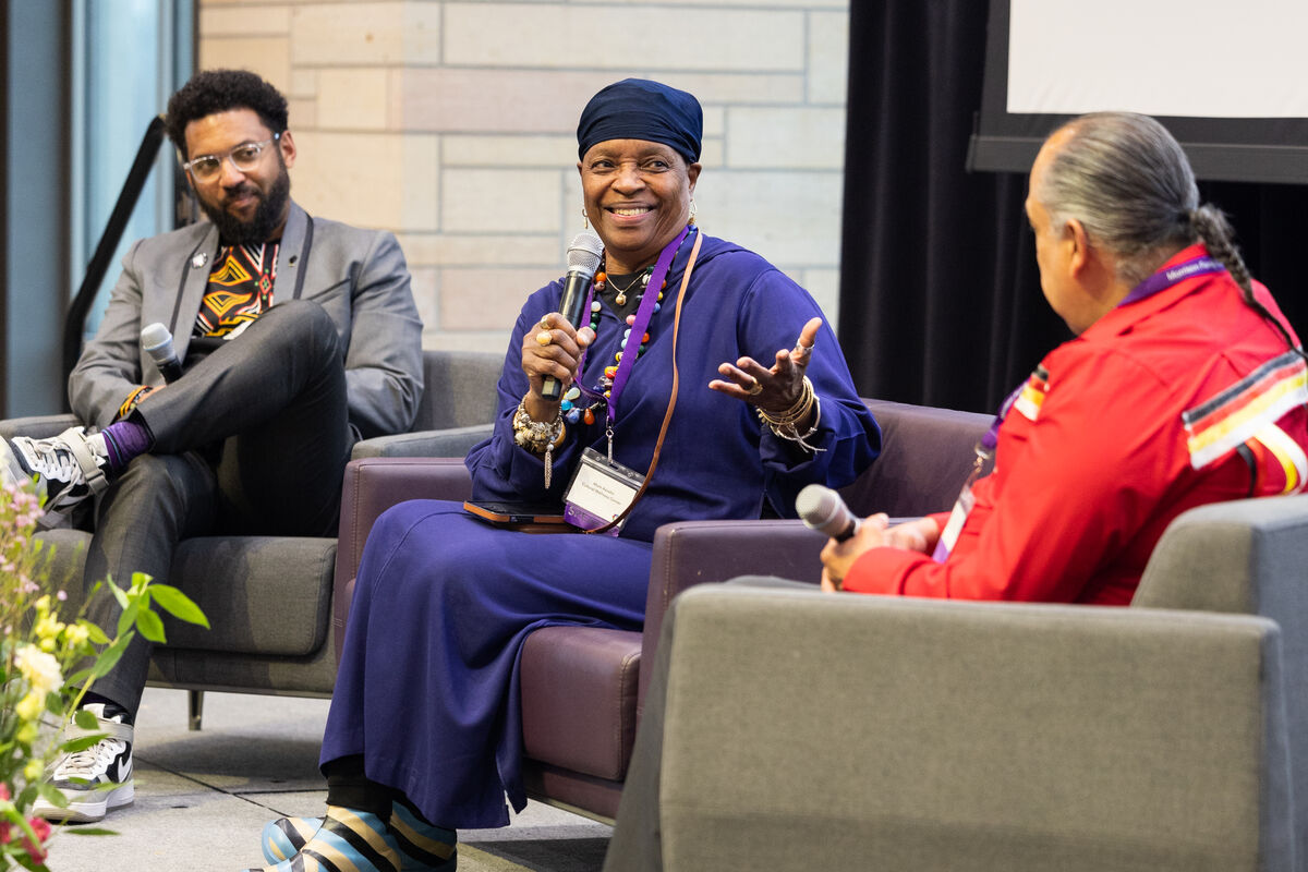 Elder Atum Azzahir on panel speaking