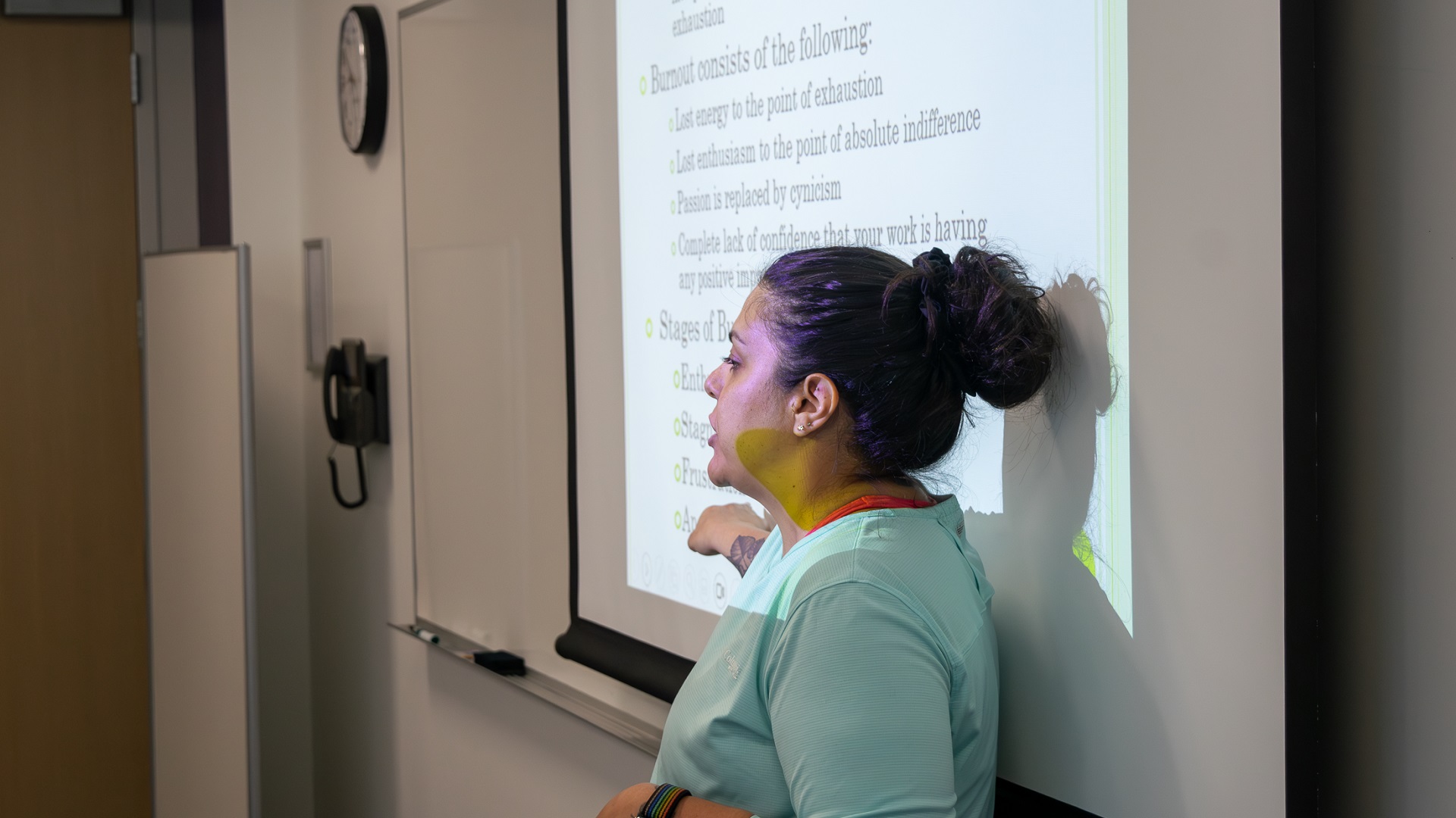 DSW student presents to a class.