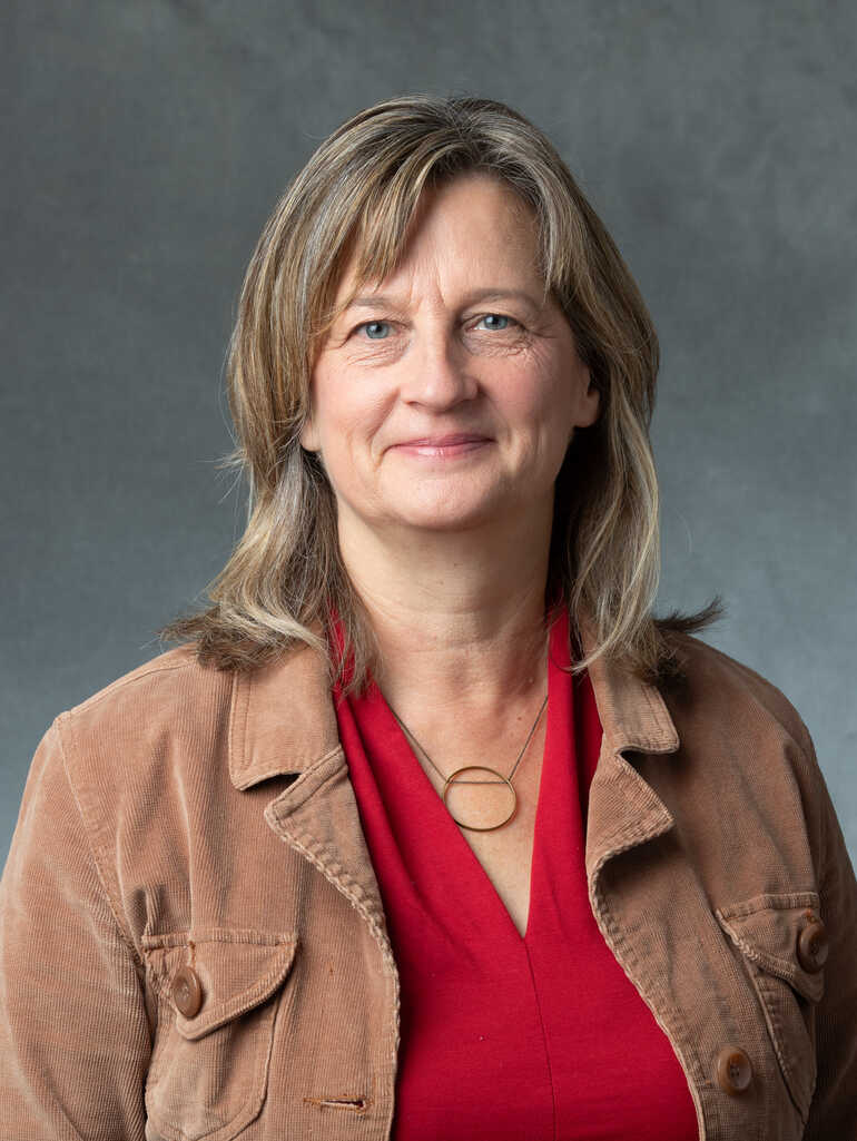 Amy Smith headshot