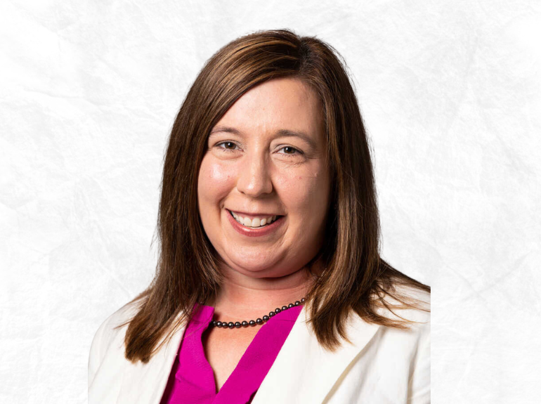 photo of Dr. Lindsay Schipper